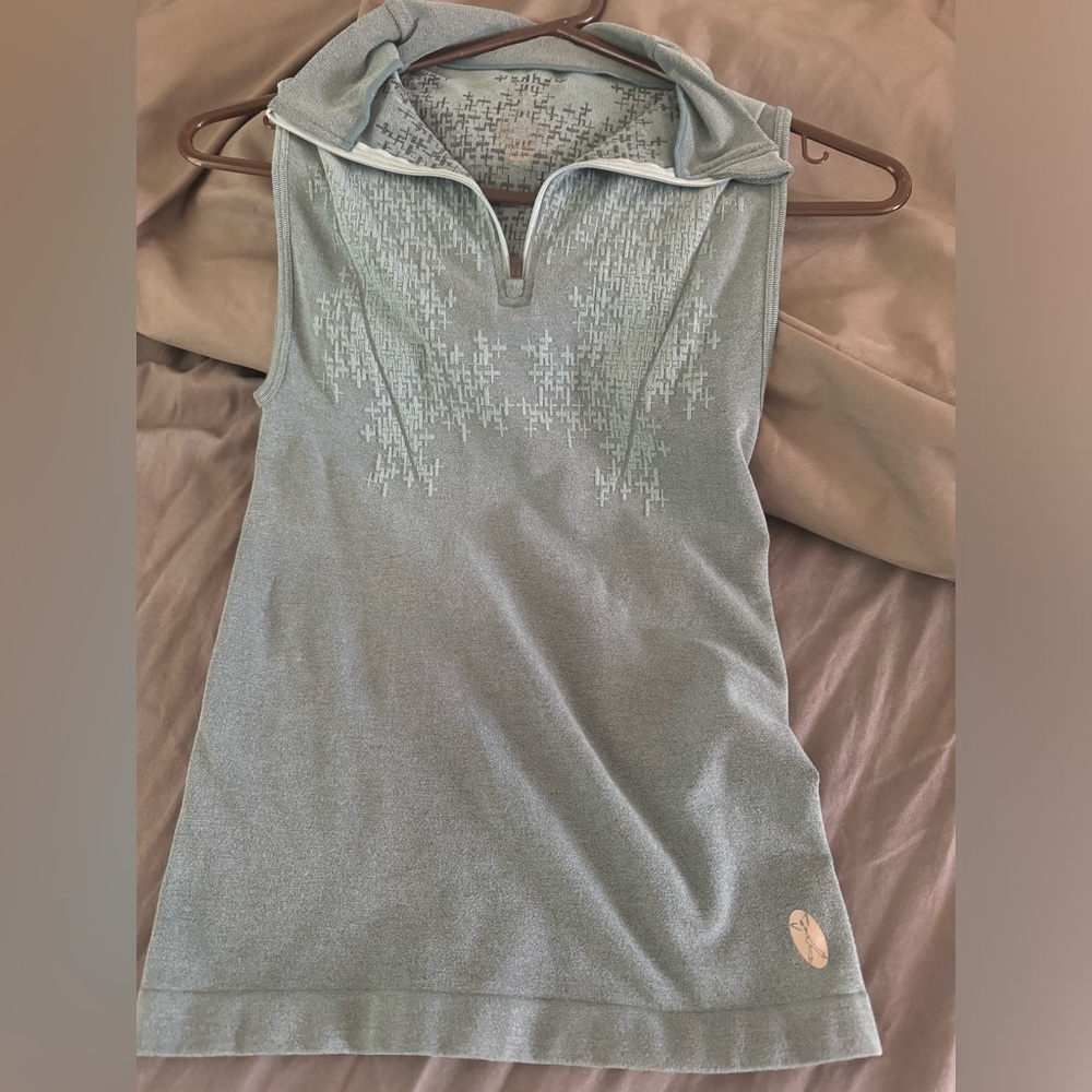 Workout shirt